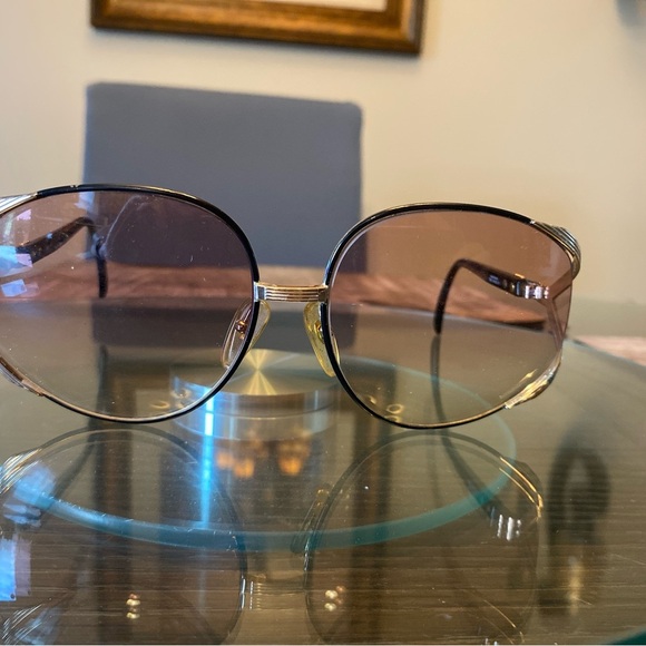 Dior Black and Gold Sunglasses - Picture 4 of 8